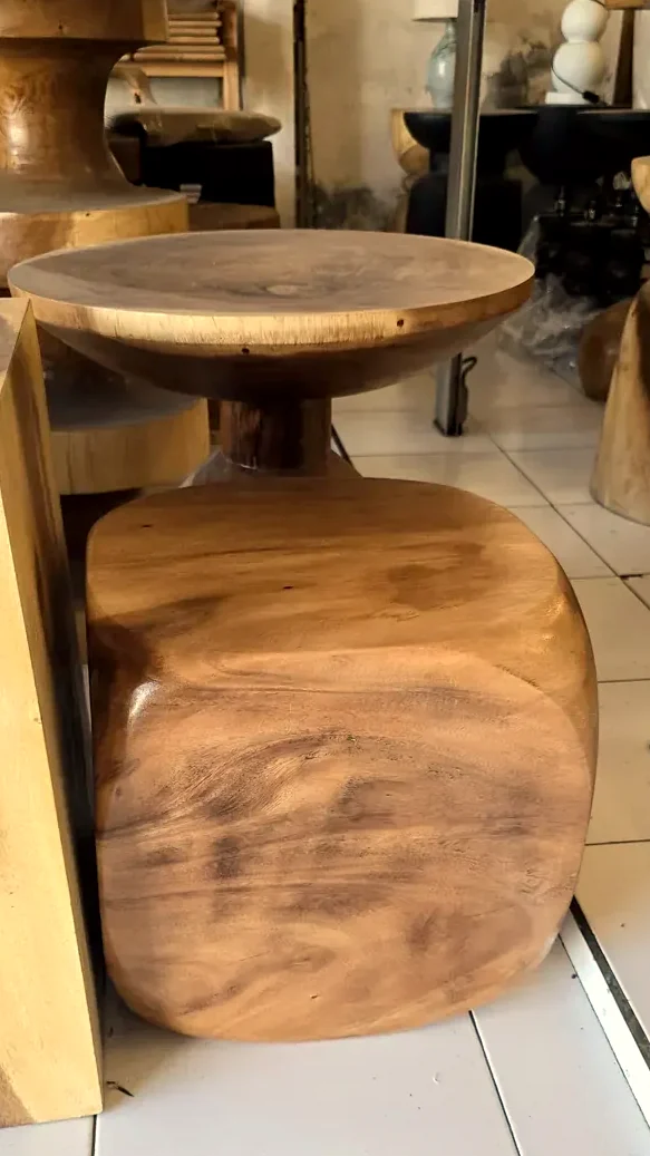 Taboret z litego teaku Akar — zdjęcie 1