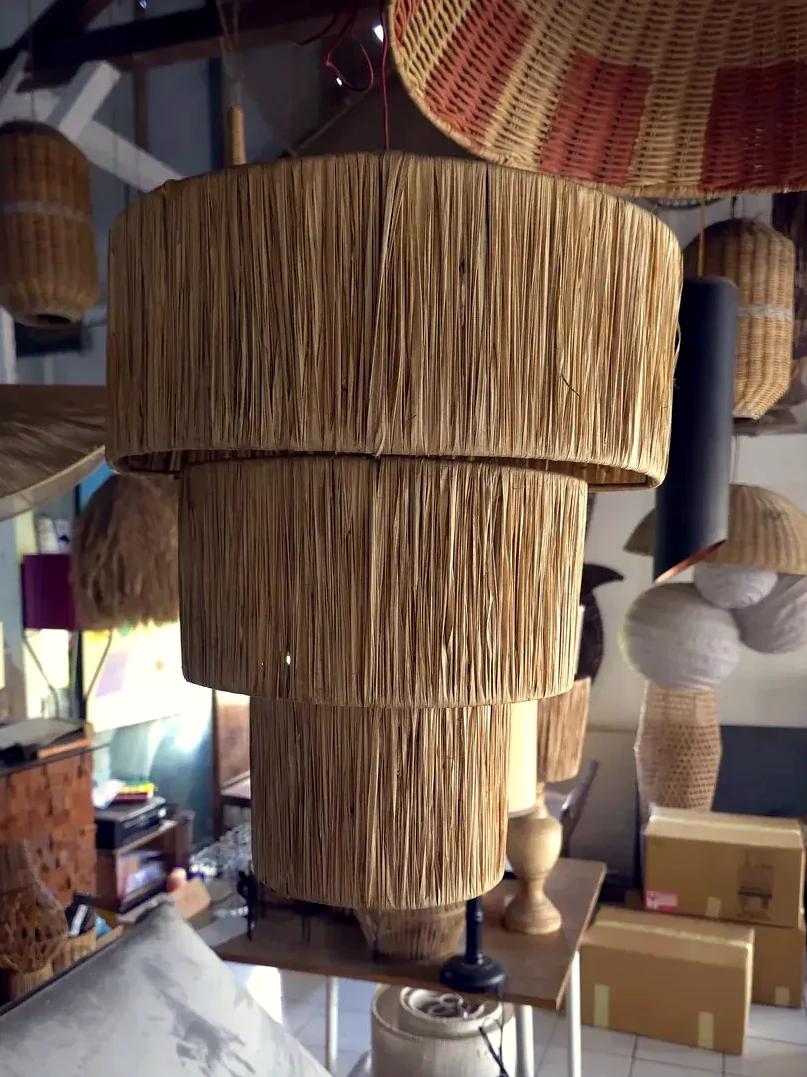 Raffia-Fransenleuchte Rumbai — Foto 2
